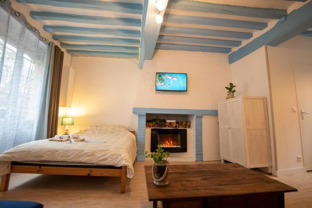 Blue Appartment With A Fireplace 디에프 외부 사진